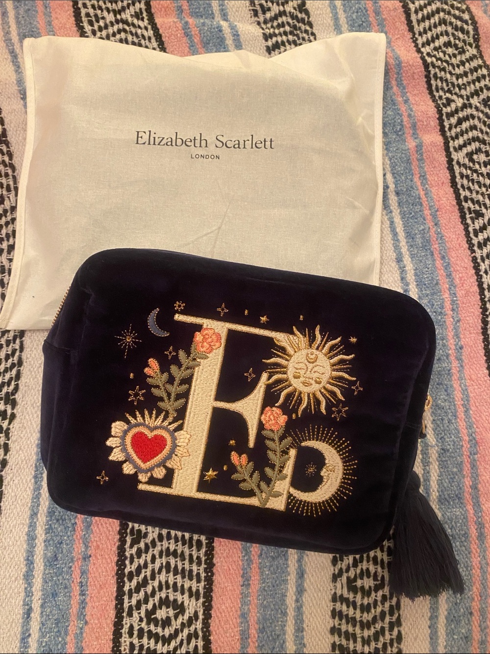 LIKE NEW - Elizabeth Scarlett - Navy Velvet Embroidered E Initial Toiletry Bag